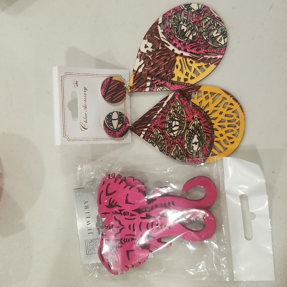 NIB Wooden earrings Light weight 2 pair for the price of one